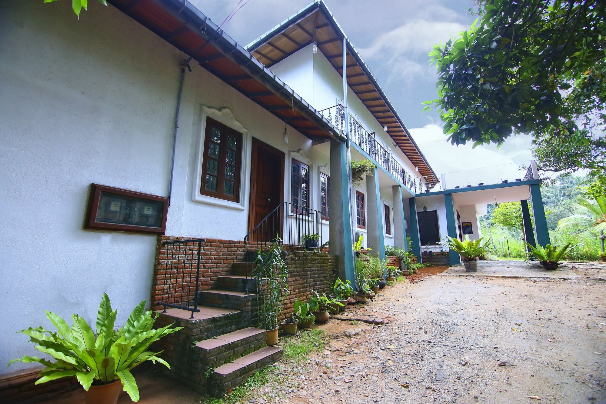 Crystal Lodge Kandy Exterior photo